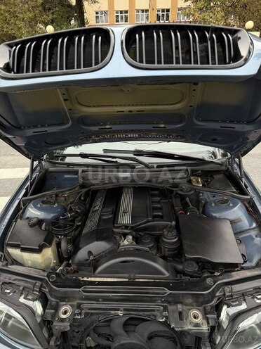 BMW 325 2004, 330,000 km - 2.5 l - Zaqatala
