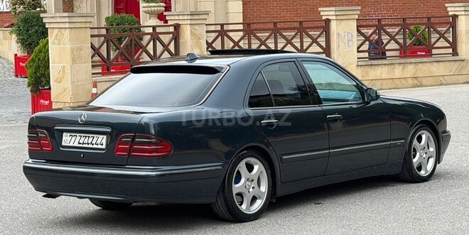 Mercedes E 320 2001, 345,000 km - 3.2 l - Bakı