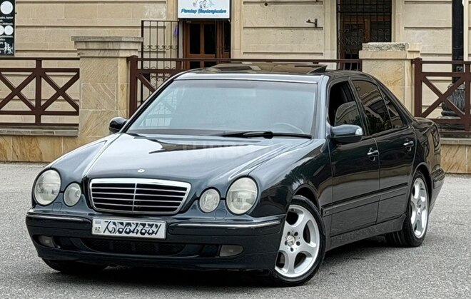 Mercedes E 320 2001, 345,000 km - 3.2 l - Bakı