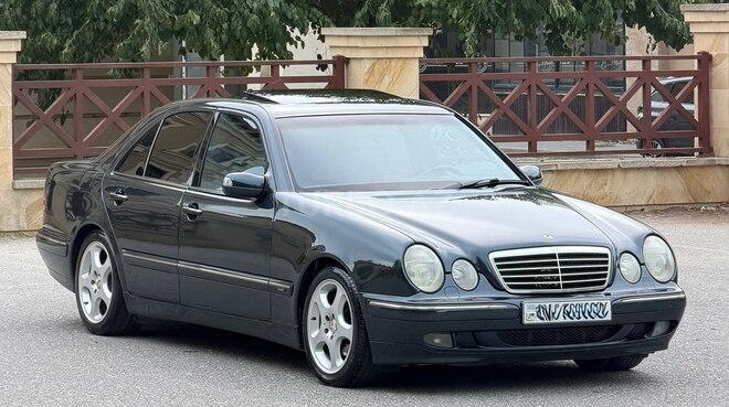 Mercedes E 320 2001, 345,000 km - 3.2 l - Bakı
