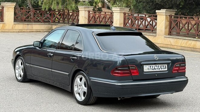 Mercedes E 320 2001, 345,000 km - 3.2 l - Bakı