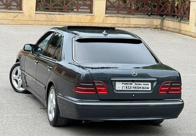 Mercedes E 320 2001, 345,000 km - 3.2 l - Bakı