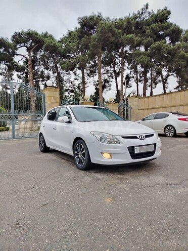 Hyundai i30 2008, 270,000 km - 1.6 l - Biləsuvar