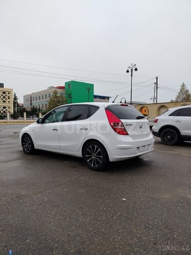 Hyundai i30 2008, 270,000 km - 1.6 l - Biləsuvar