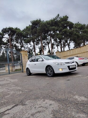 Hyundai i30 2008, 270,000 km - 1.6 l - Biləsuvar