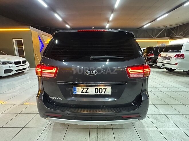 Kia Carnival 2015, 249,500 km - 2.2 l - Bakı