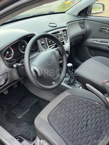 Kia Rio 2006, 320,000 km - 1.4 л - Yevlax