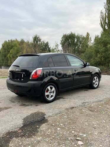Kia Rio 2006, 320,000 km - 1.4 л - Yevlax