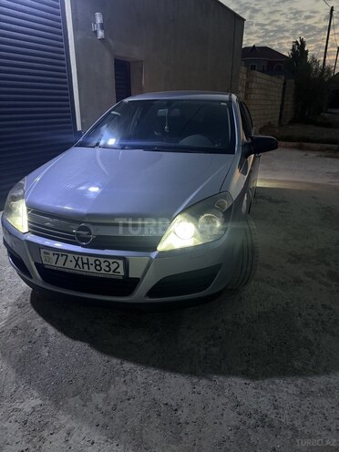 Opel Astra 2004, 225,000 km - 1.4 l - Bakı