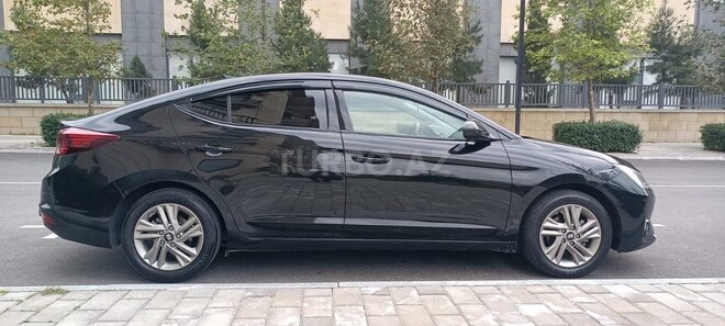 Hyundai Elantra 2019, 207,715 km - 2.0 l - Bakı