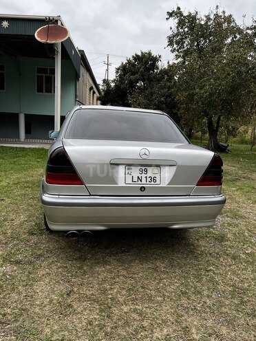 Mercedes C 240 2000, 319,528 km - 2.4 l - Mingəçevir