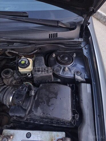Toyota Corolla 2006, 390,000 km - 1.4 l - Şirvan