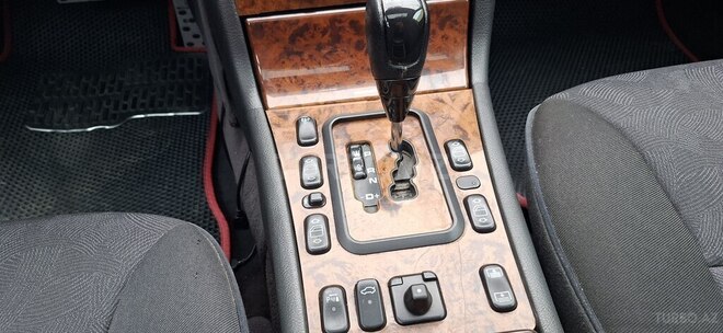 Mercedes E 220 2000, 342,000 km - 2.2 л - Bərdə