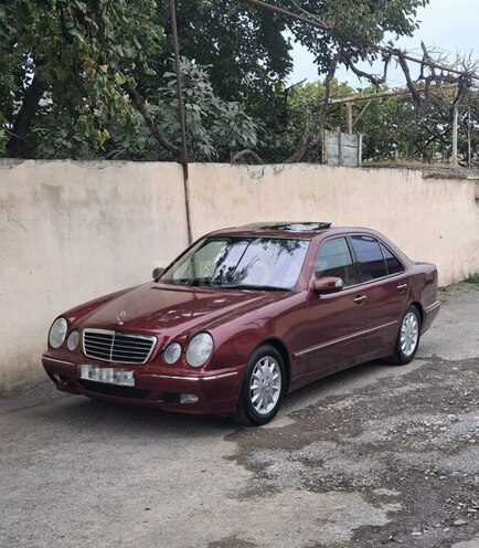 Mercedes E 220 2000, 342,000 km - 2.2 л - Bərdə