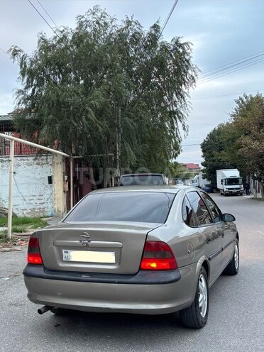 Opel Vectra 1996, 350,000 km - 1.8 l - Bakı