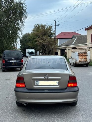Opel Vectra 1996, 350,000 km - 1.8 l - Bakı