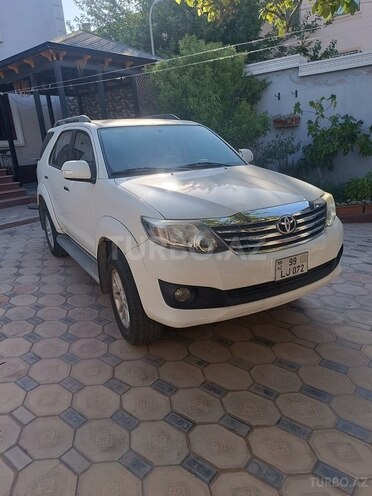 Toyota Fortuner 2011, 135,000 km - 2.7 l - Bakı