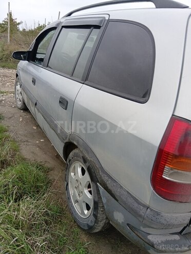 Opel Zafira 2001, 947,364 km - 2.0 л - Qusar