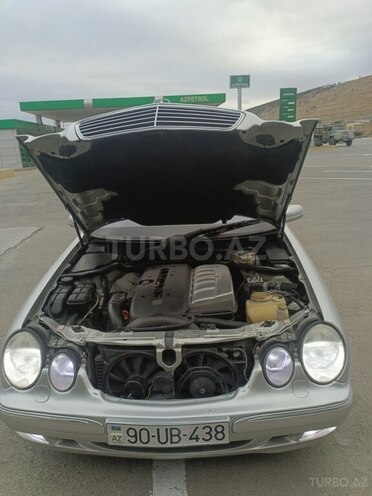Mercedes E 320 2000, 533,000 km - 3.2 л - Siyəzən