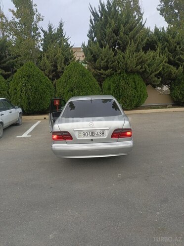 Mercedes E 320 2000, 533,000 km - 3.2 л - Siyəzən