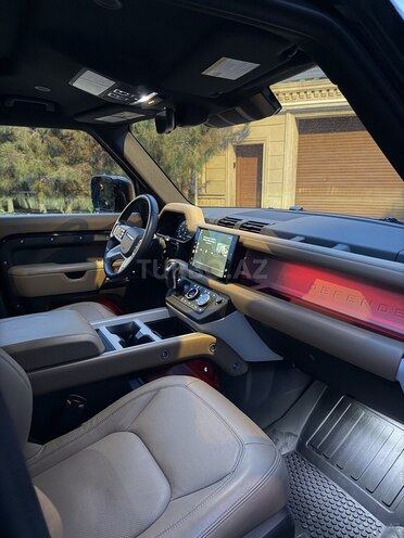 Land Rover Defender 2024, 18,500 km - 3.0 l - Bakı