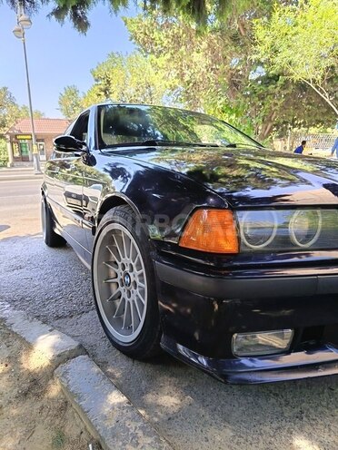 BMW 325 1992, 237,000 km - 2.5 л - Bakı