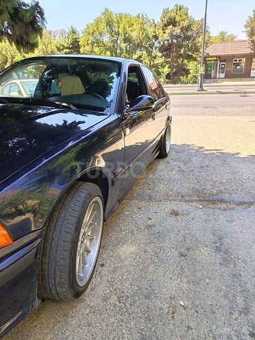 BMW 325 1992, 237,000 km - 2.5 л - Bakı