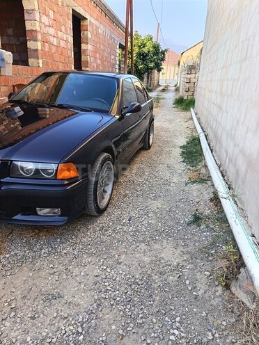 BMW 325 1992, 237,000 km - 2.5 л - Bakı