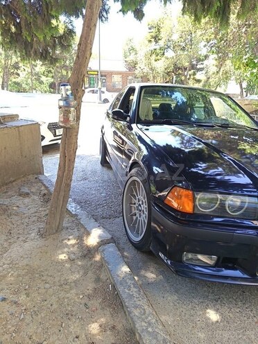 BMW 325 1992, 237,000 km - 2.5 л - Bakı