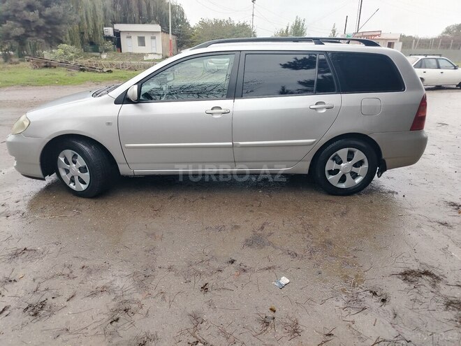 Toyota Corolla 2005, 276,000 km - 1.4 l - Quba
