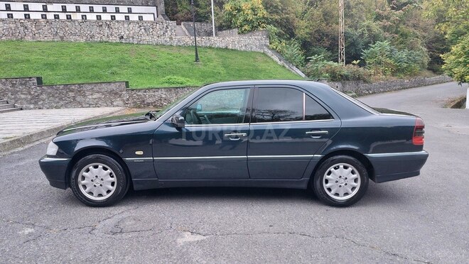 Mercedes C 240 2000, 316,000 km - 2.4 l - Şəki