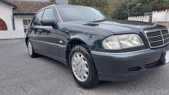 Mercedes C 240 2000, 316,000 km - 2.4 l - Şəki
