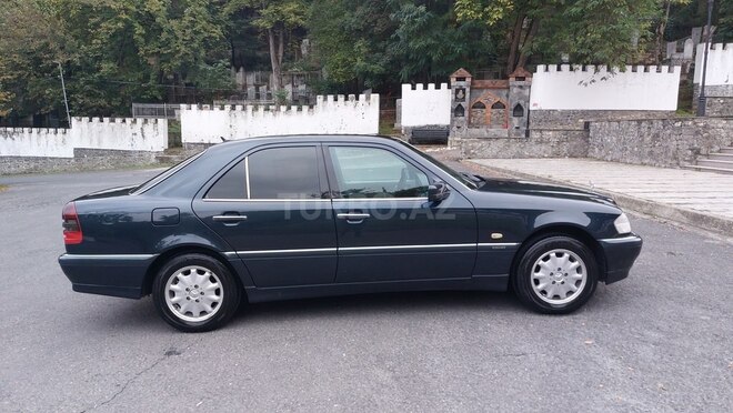 Mercedes C 240 2000, 316,000 km - 2.4 l - Şəki