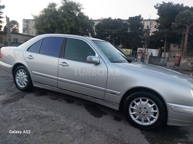 Mercedes E 270 2001, 550,000 km - 2.7 л - Bakı