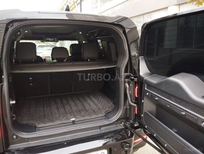 Land Rover Defender 2023, 57,000 km - 3.0 l - Bakı