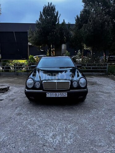 Mercedes E 230 1997, 470,000 km - 2.3 л - Bakı