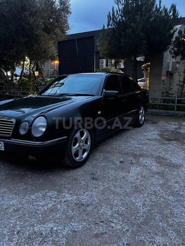 Mercedes E 230 1997, 470,000 km - 2.3 л - Bakı