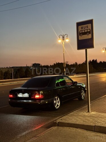 Mercedes E 230 1997, 470,000 km - 2.3 л - Bakı
