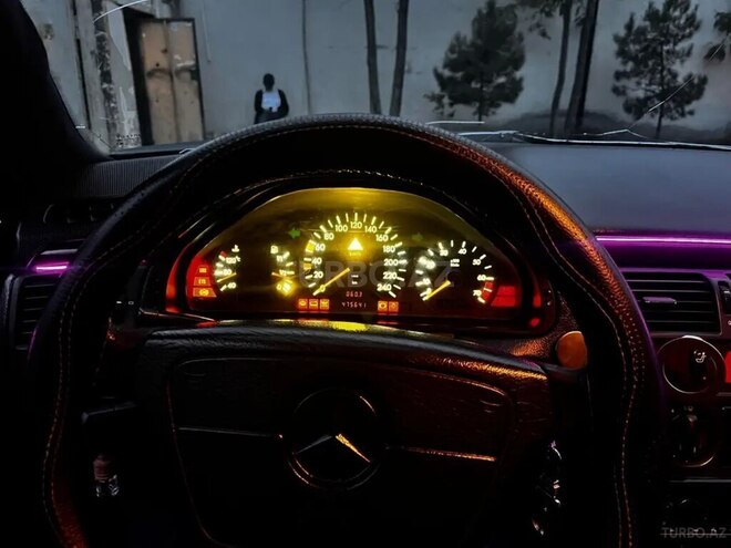 Mercedes E 230 1997, 470,000 km - 2.3 л - Bakı