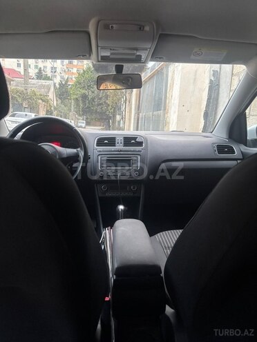 Volkswagen Polo 2013, 290,000 km - 1.6 l - Bakı