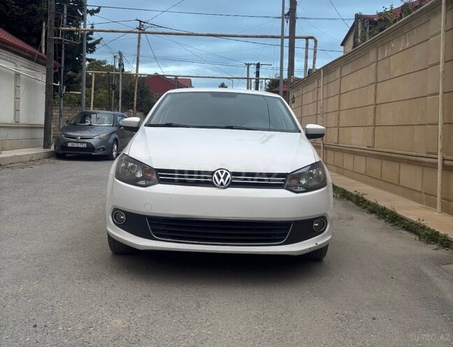 Volkswagen Polo 2013, 290,000 km - 1.6 l - Bakı