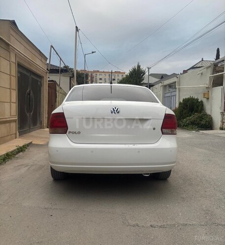 Volkswagen Polo 2013, 290,000 km - 1.6 l - Bakı