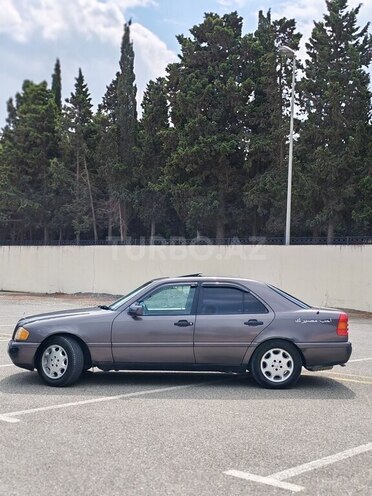 Mercedes C 200 1995, 536,000 km - 2.0 l - Sumqayıt