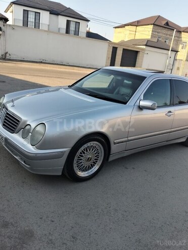 Mercedes E 240 2000, 410,177 km - 2.6 л - Bakı