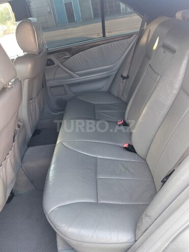 Mercedes E 240 2000, 410,177 km - 2.6 л - Bakı