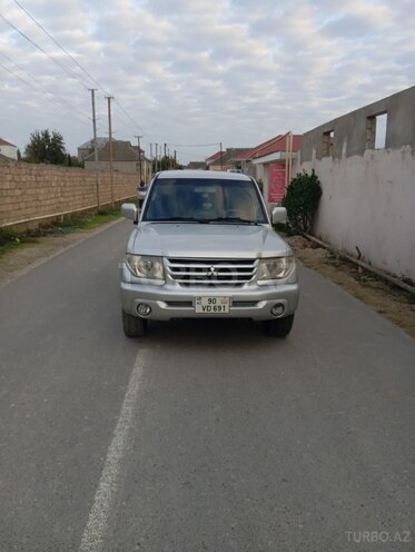 Mitsubishi Pajero io 2002, 243,000 km - 2.0 l - Bakı
