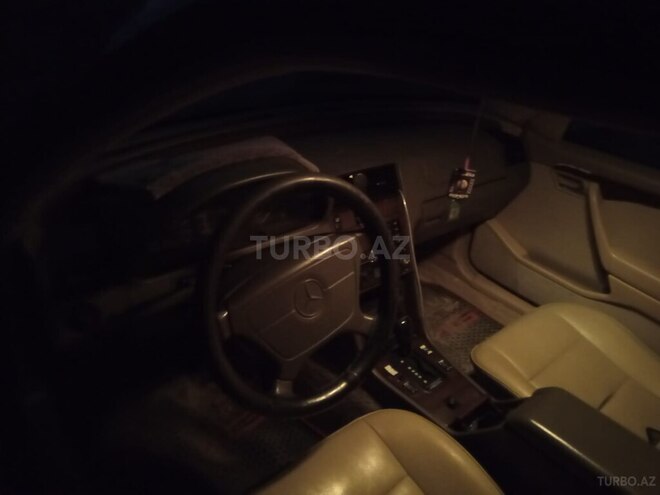 Mercedes C 220 1995, 254,600 km - 2.2 л - Bakı