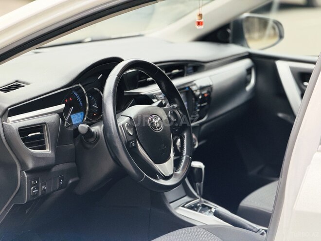 Toyota Corolla 2014, 198,000 km - 1.6 l - Bakı