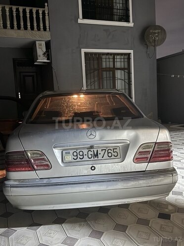 Mercedes E 220 2001, 400,000 km - 2.2 l - Bakı