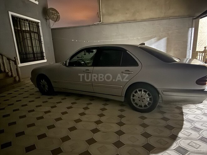 Mercedes E 220 2001, 400,000 km - 2.2 l - Bakı